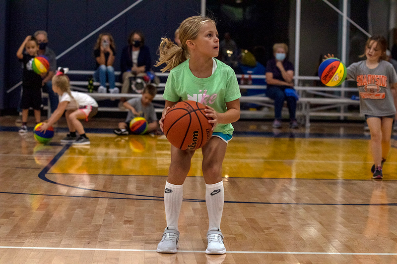 kids playing basketball